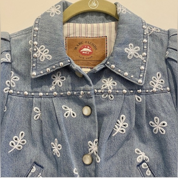 Marc Jacobs Stud Broderie Anglaise Daisy Embroidered Denim Jacket In Blue - Picture 4 of 13